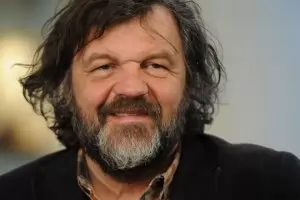 Кустурица става шеф в театъра на руската армия