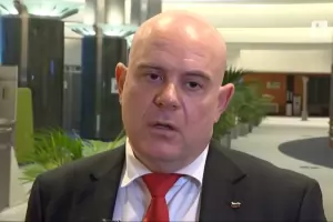 Гешев катастрофира в Европарламента с атаката си срещу Елена Йончева