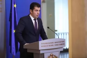 Петков: Няма дата за падането на ветото за Северна Македония 