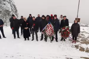 Руският посланик не се яви в МВнР заради посещение на Шипка