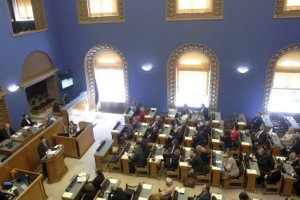 Парламентът на Естония  призова държавите членки на ООН да предприемат незабавни