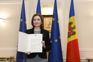 Бившите съветски републики Молдова и Грузия подадоха вчера молби за