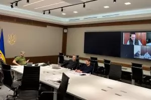 Удар по Донецк помрачи преговорите за мир