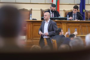 Демократична България ще обсъди участието си в коалиция ако НС