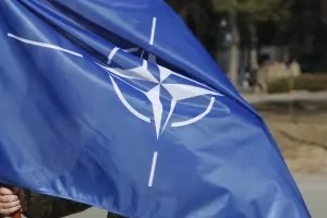 НАТО засилва присъствието си в Косово с 600 британски военни
