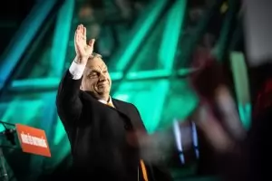 Съветничка на Орбан се отврати от „нацистката му реч“ и го напусна
