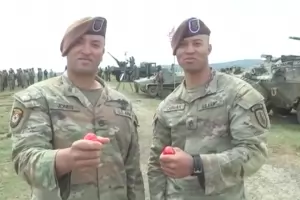 Американски войници пуснаха поздрав за Великден от полигона Ново село