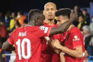 "Ливърпул" проспа едно полувреме, но изпълни мисията със стил