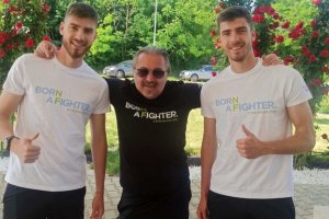 Футболистите и треньорският екип на мъжкия национален отбор на България