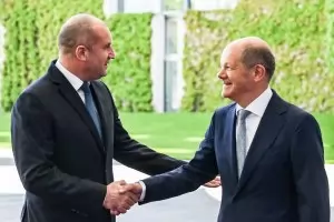 Радев: Не искам с българско оръжие да се убиват българи в Украйна