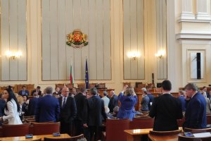 Остър словесен сблъсък се разрази между депутатите от ГЕРБ СДС и