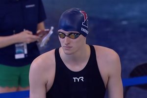 Транссексуални плувци нямат право да се състезават при жените освен