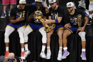 Голдън Стейт Уориърс е новият шампион в НБА Баскетболната династия