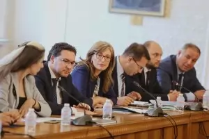 ГЕРБ и ДПС настояват НС да вдигне спешно ветото над Скопие