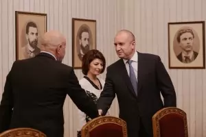 ПП и БСП отказаха да разговарят с Радев за правителство