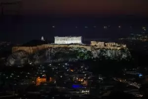 Гърция намалява уличното осветление с 35-40%