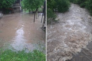 Наводнения затворени булеварди и закъсали автомобили причиниха интензивните валежи у нас вчера