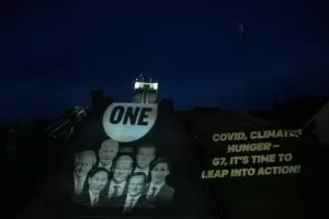 Г-7 обсъжда три дни как да контрира Русия и Китай