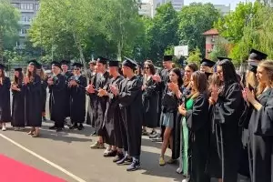 Съдебни изпълнители събират дългове от 120 000 души под 30 г.