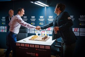 Гросмайстор Веселин Топалов завърши наравно със световния шампион Магнус Карлсен