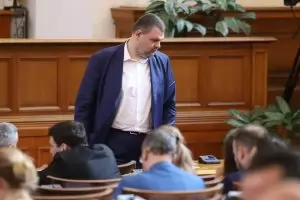 САЩ: Пеевски не може да обжалва санкциите по "Магнитски"