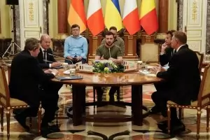 Макрон: ЕС не иска Украйна да прави териториални отстъпки за мир