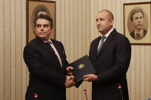 Асен Василев кандидатът за министър председател на ПП получи официално
