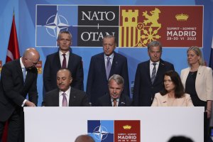 Скоро България ще стане поредната страна членка на НАТО одобрила присъединяването