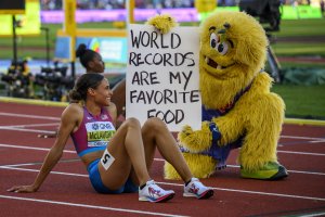 Олимпийската шампионка Сидни Маклафлин САЩ направи нова поправка на собствения