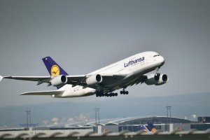 Луфтханза  и пътниците на германската авиокомпания могат да се сблъскат с