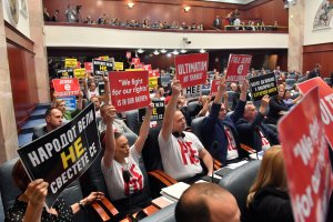 С 68 гласа за Собранието на Република Северна Македония даде мандат на