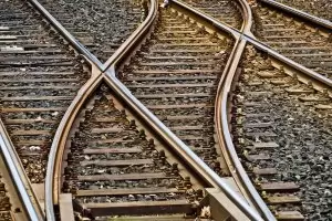 Дерайлирал вагон затвори участък по жп линията София-Варна