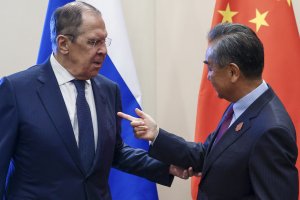 Китайският министър на външните работи Ван И и руският му