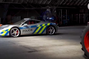 Чешката полиция се похвали с мощно Ферари конфискувано от престъпници