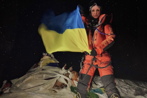 Непал отказа да признае изкачването на Еверест на руска алпинистка