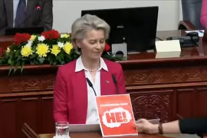 ЕС каза на Скопие: Първо променете конституцията!