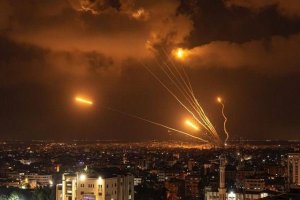 Над 100 ракети бяха изстреляни от ивицата Газа към Израел