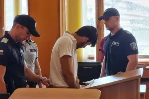 Съдът остави в ареста водача на автобуса с мигранти в Бургас