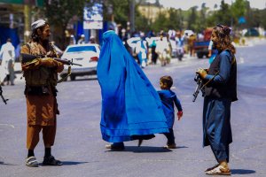 Талибаните в Афганистан разпръснаха със сила рядък по рода си