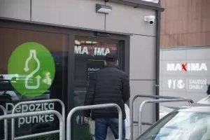 Пластмасовите бутилки стават платени