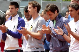 Живата легенда на тениса Роджър Федерер ще изиграе само един