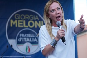 Дясноцентристката коалиция печели изборите в Италия с между 41 и