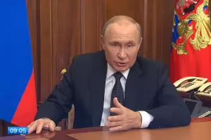 Путин въведе военно положение в анексираните територии 
