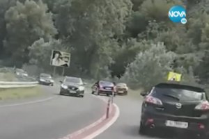Шофьорът на НСО който бе заснет да избутва коли от пътя