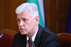 България продължава да води разговори с италианските си партньори за