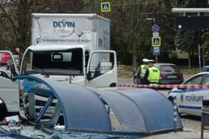 Шофьорът на камиона който прегази 19 годишно момиче в София е