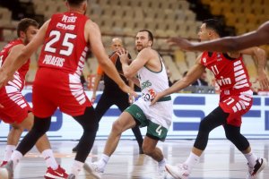 Баскетболният национал Александър Везенков изигра поредния си впечатляващ мач в