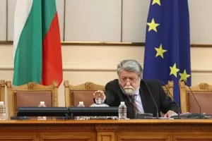 Скакалците в парламента ще досъсипят демокрацията