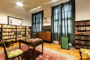 Столична библиотека отваря книжната колекция на Симеон Радев