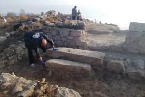 Край момчилградското село Татул археолози откриха останките на голяма християнска